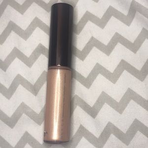 Never used becca shimmering skin perfector